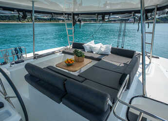 Rent a catamaran in Porto Capo d'Orlando Marina - Lagoon 51 - Owner's Version