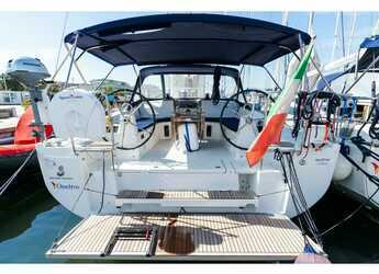 Rent a sailboat in Porto Olbia - Oceanis 40.1