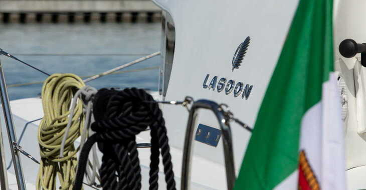 Louer catamaran à Marina di Portorosa - Lagoon 380 S2