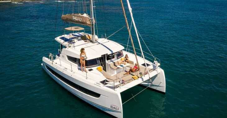 Rent a catamaran in ACI Marina Dubrovnik - Bali 4.2 - 4 + 1 cab.