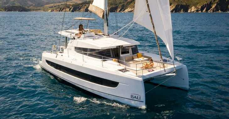 Rent a catamaran in ACI Marina Dubrovnik - Bali 4.2 - 4 + 1 cab.