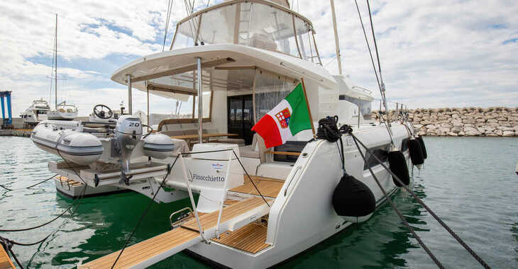 Rent a catamaran in Marina d'Arechi - Lagoon 50 (6 cab)