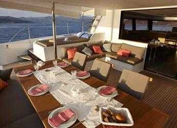 Rent a catamaran in Anse Marcel Marina (Lonvilliers) - Fountaine Pajot Ipanema 58 - 6 + 2 cab.