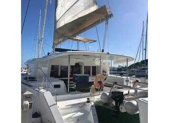 Rent a catamaran in Anse Marcel Marina (Lonvilliers) - Lagoon 450 F - 4 + 2 cab.