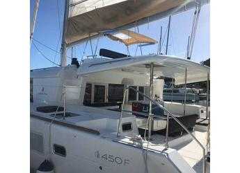 Rent a catamaran in Anse Marcel Marina (Lonvilliers) - Lagoon 450 F - 4 + 2 cab.
