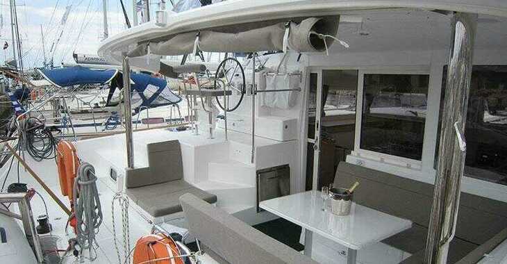 Rent a catamaran in Bodrum Marina - Lagoon 400 S2