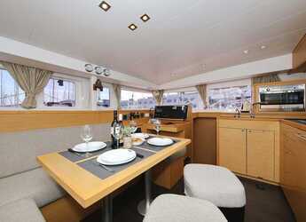 Louer catamaran à Trogir (ACI marina) - Lagoon 400 S2 - 4 + 2 cab.