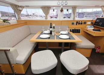 Louer catamaran à Trogir (ACI marina) - Lagoon 400 S2 - 4 + 2 cab.