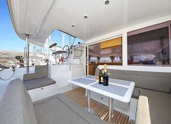 Louer catamaran à Trogir (ACI marina) - Lagoon 400 S2 - 4 + 2 cab.