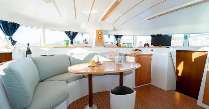 Rent a catamaran in ACI Pomer - Lagoon 380 - 4 + 2 cab.