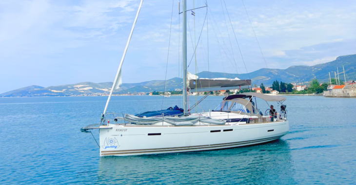 Chartern Sie segelboot in Marina Kastela - Sun Odyssey 439 - 3 cab.