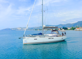 Rent a sailboat in Marina Kastela - Sun Odyssey 439 - 3 cab.