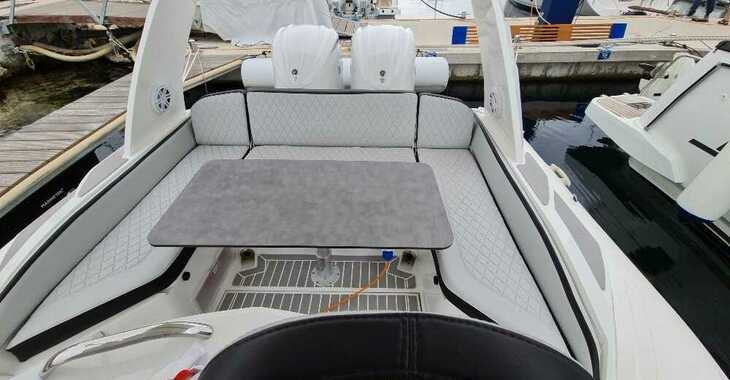 Rent a dinghy in Marina Kornati - Advance G800
