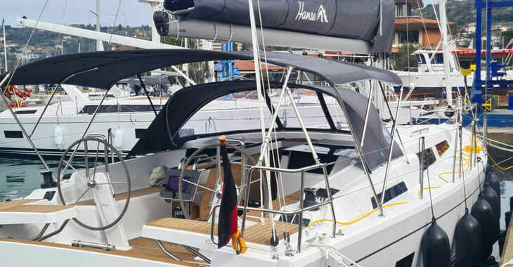 Rent a sailboat in Punat - Hanse 418