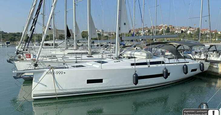 Rent a sailboat in Marina Frapa - Hanse 460