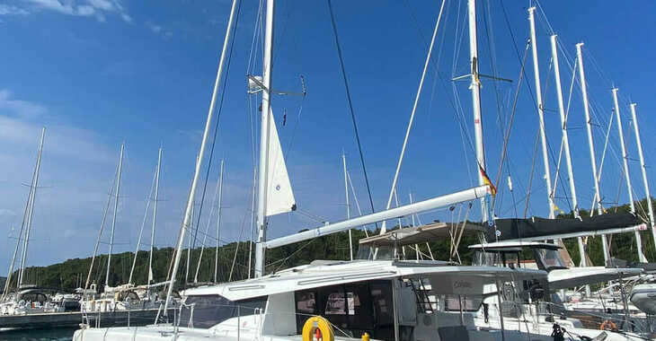 Louer catamaran à Marina Frapa - Astréa 42.3
