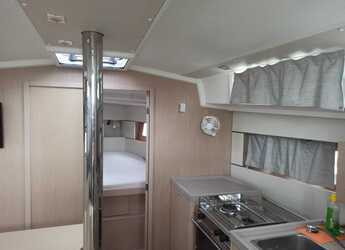 Chartern Sie segelboot in Marina Frapa - Oceanis 38.1.2