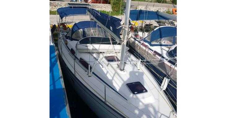 Rent a sailboat in Marina Paleros - Bavaria 34 Cruiser