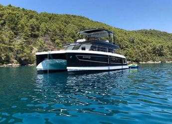 Rent a power catamaran in Marina Kastela - Fountaine Pajot 44