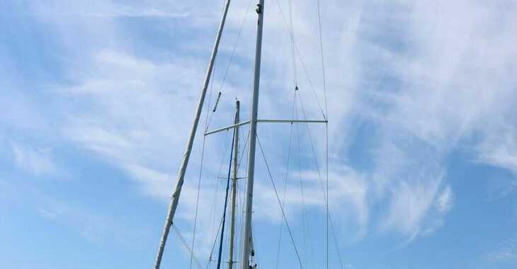 Rent a sailboat in Naviera Balear - Bavaria C38