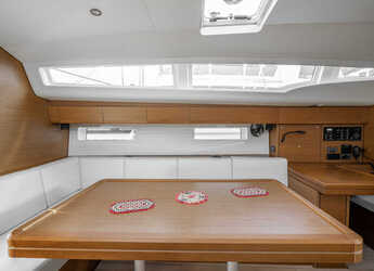 Rent a sailboat in Nidri Marine - Jeanneau 54
