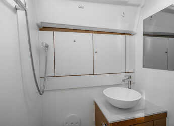 Rent a sailboat in Nidri Marine - Jeanneau 54