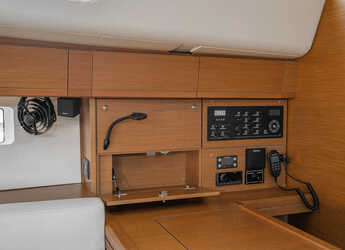 Rent a sailboat in Nidri Marine - Jeanneau 54