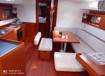 Rent a sailboat in Marina di Scarlino - Oceanis 45