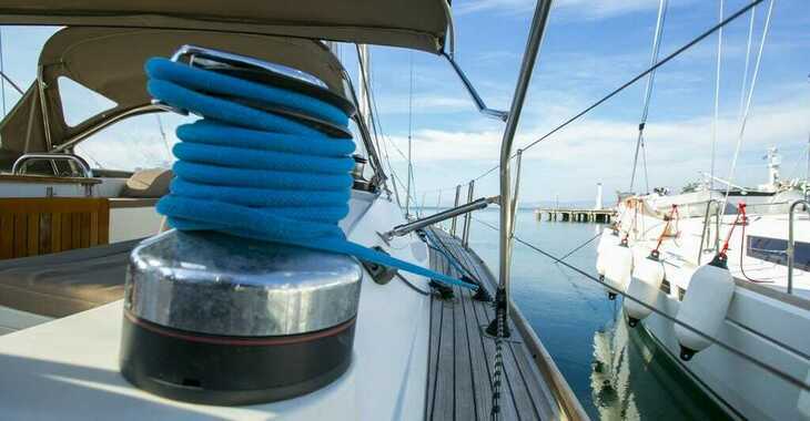 Rent a sailboat in Alimos Marina - Jeanneau 57
