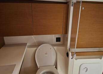 Alquilar velero en ACI Marina Split - First 44