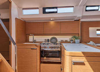 Alquilar velero en ACI Marina Split - First 44
