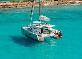 Rent a catamaran in Cala dei Sardi - Lagoon 42