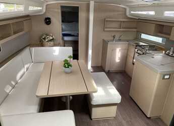 Louer voilier à Cala dei Sardi - Oceanis 40.1 (3cab)