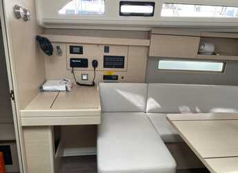 Louer voilier à Cala dei Sardi - Oceanis 40.1 (3cab)