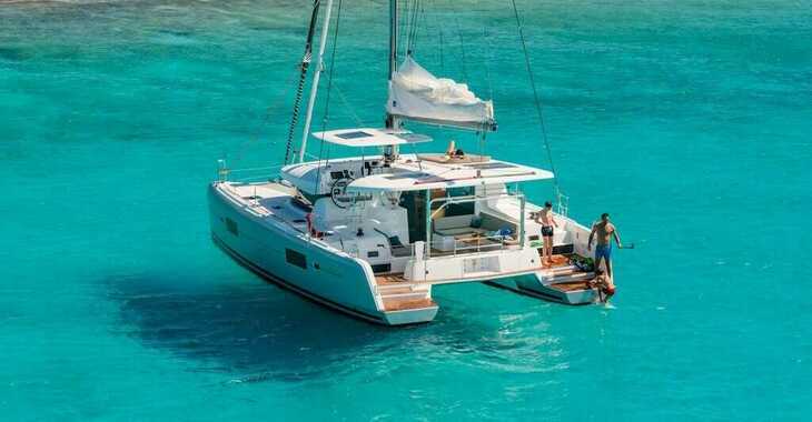 Rent a catamaran in Cala dei Sardi - Lagoon 42