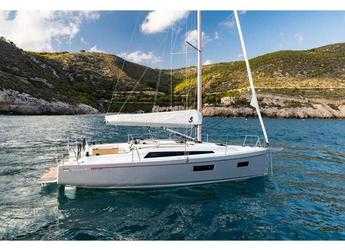 Rent a sailboat in Marina d'Arechi - Oceanis 34.1