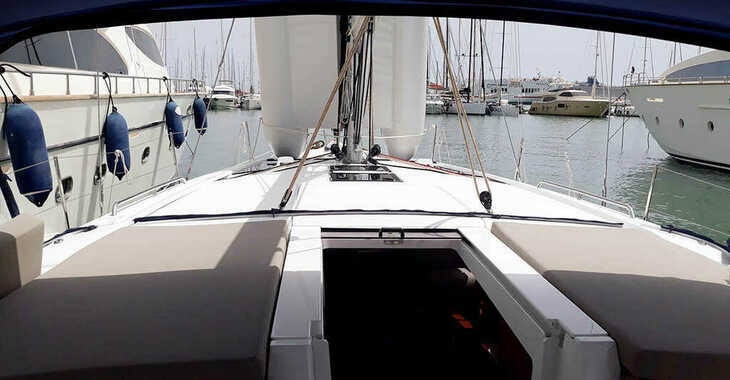 Rent a sailboat in Agios Kosmas Marina - Oceanis 46.1