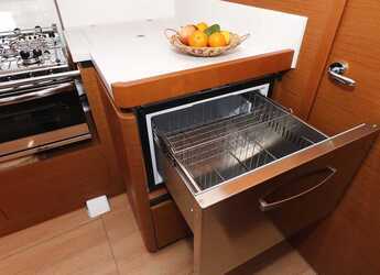 Rent a sailboat in Jezera ACI Marina - Sun Odyssey 490 - 5 cab.