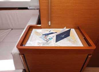 Rent a sailboat in Jezera ACI Marina - Sun Odyssey 490 - 5 cab.