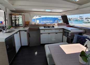 Rent a catamaran in Marina Baotić - Elba 45
