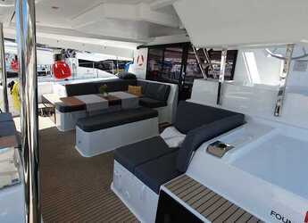 Rent a catamaran in Marina Baotić - Elba 45