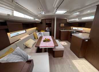 Chartern Sie segelboot in ACI Marina Split - Oceanis 40.1