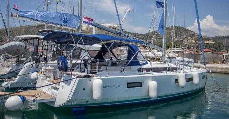 Rent a sailboat in Marina Baotić - Sun Odyssey 440
