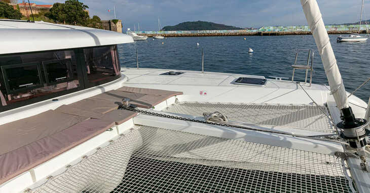 Louer catamaran à Monte Real Club de Yates de Baiona - Lagoon 42