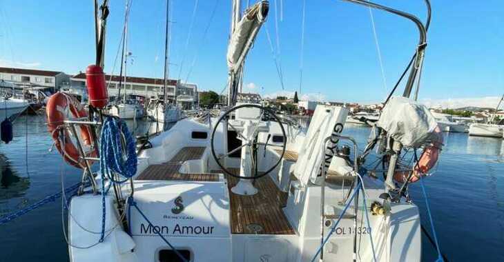 Rent a sailboat in Marine Pirovac - Oceanis 34