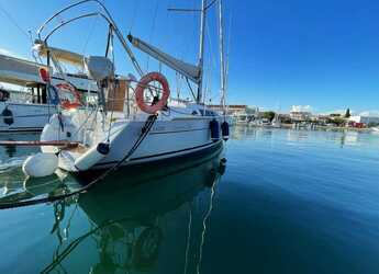 Rent a sailboat in Marine Pirovac - Oceanis 34