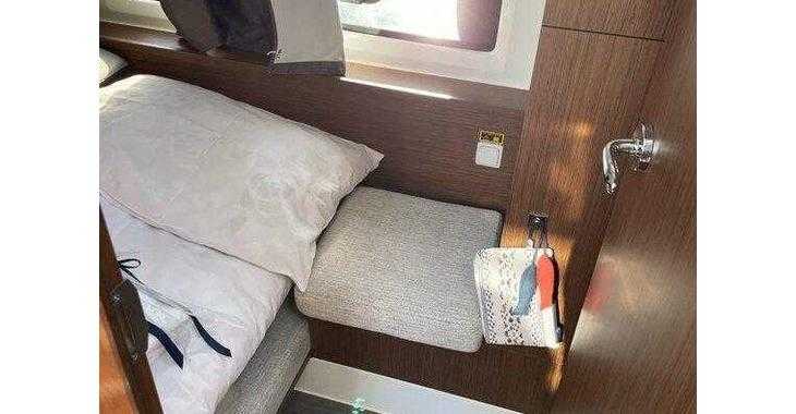 Rent a motorboat in Marine Pirovac - Merry Fisher 1095