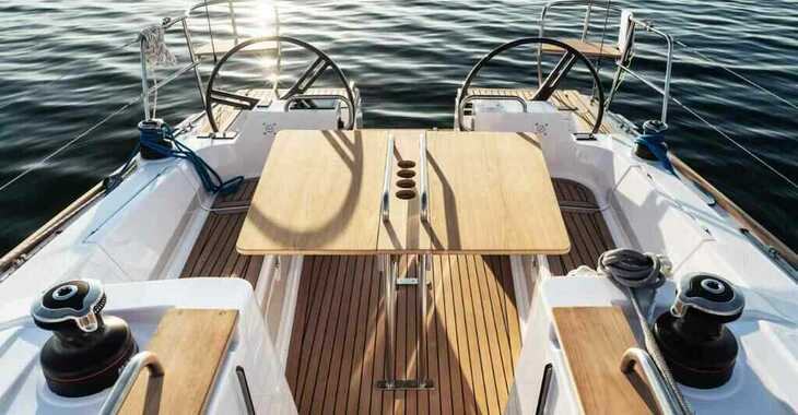 Rent a sailboat in SCT Marina Trogir - Elan Impression 40.1