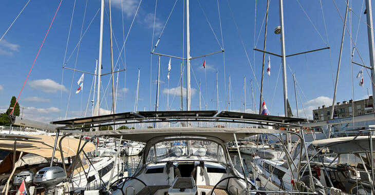 Chartern Sie segelboot in Zadar Marina - Oceanis 40.1