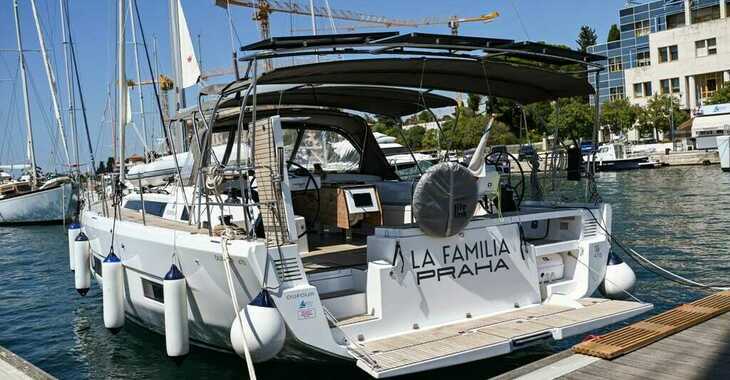 Chartern Sie segelboot in Zadar Marina - Dufour 470
